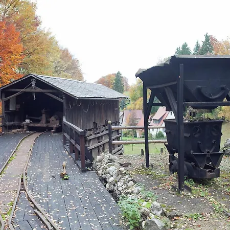 度假居 Family-friendly Forest Altenfeld (Thuringia)